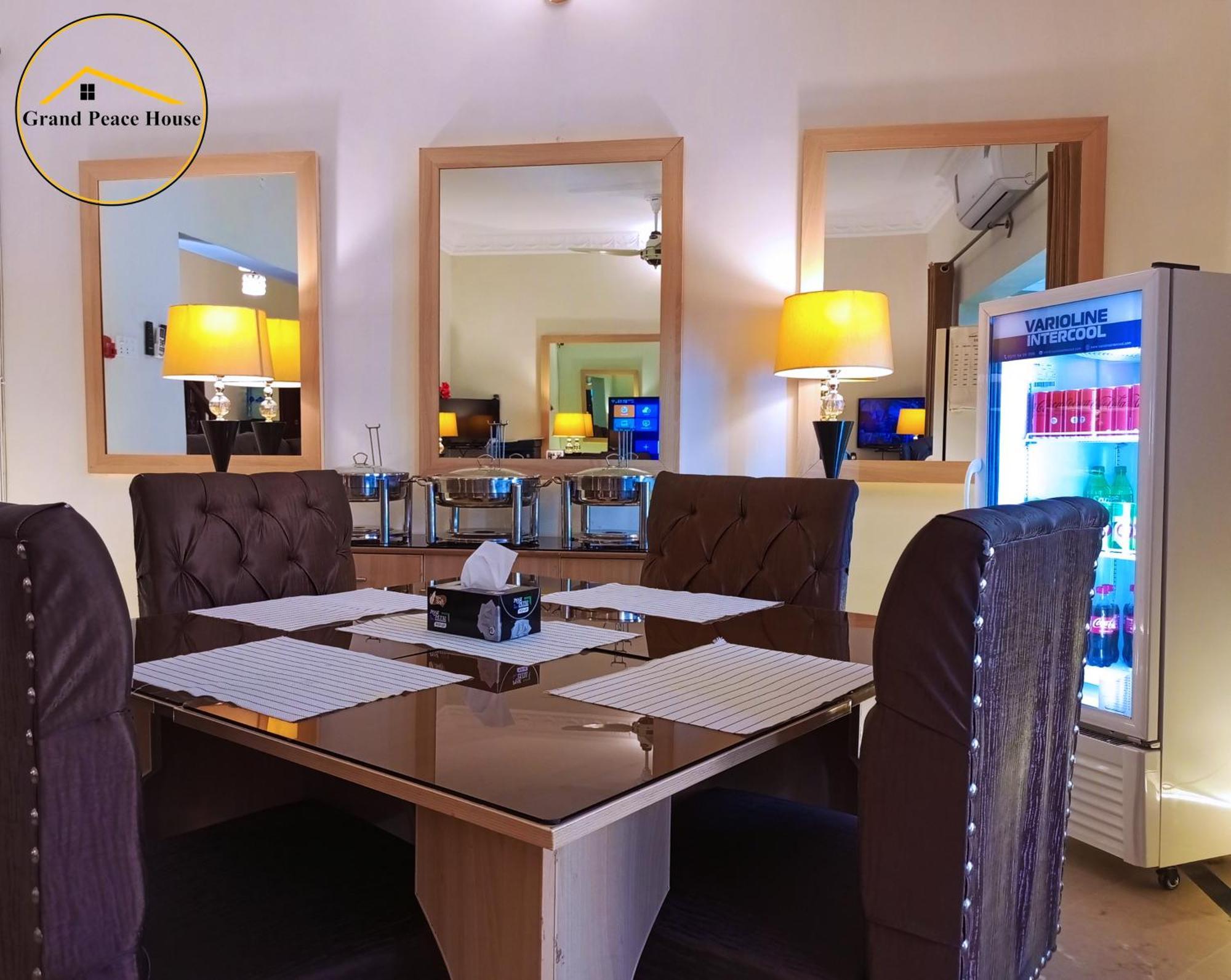Grand Peace House I Bed & Breakfast Islamabad Bagian luar foto