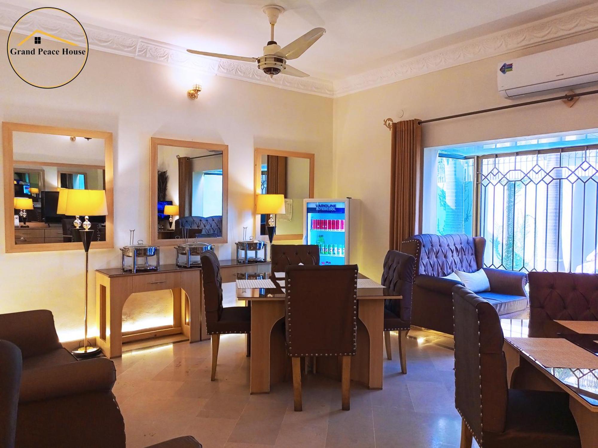 Grand Peace House I Bed & Breakfast Islamabad Bagian luar foto