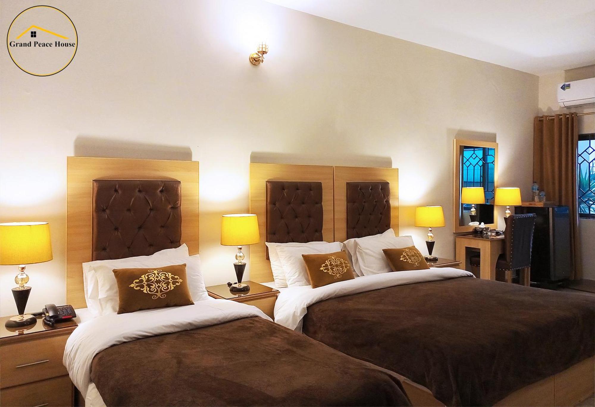 Grand Peace House I Bed & Breakfast Islamabad Bagian luar foto