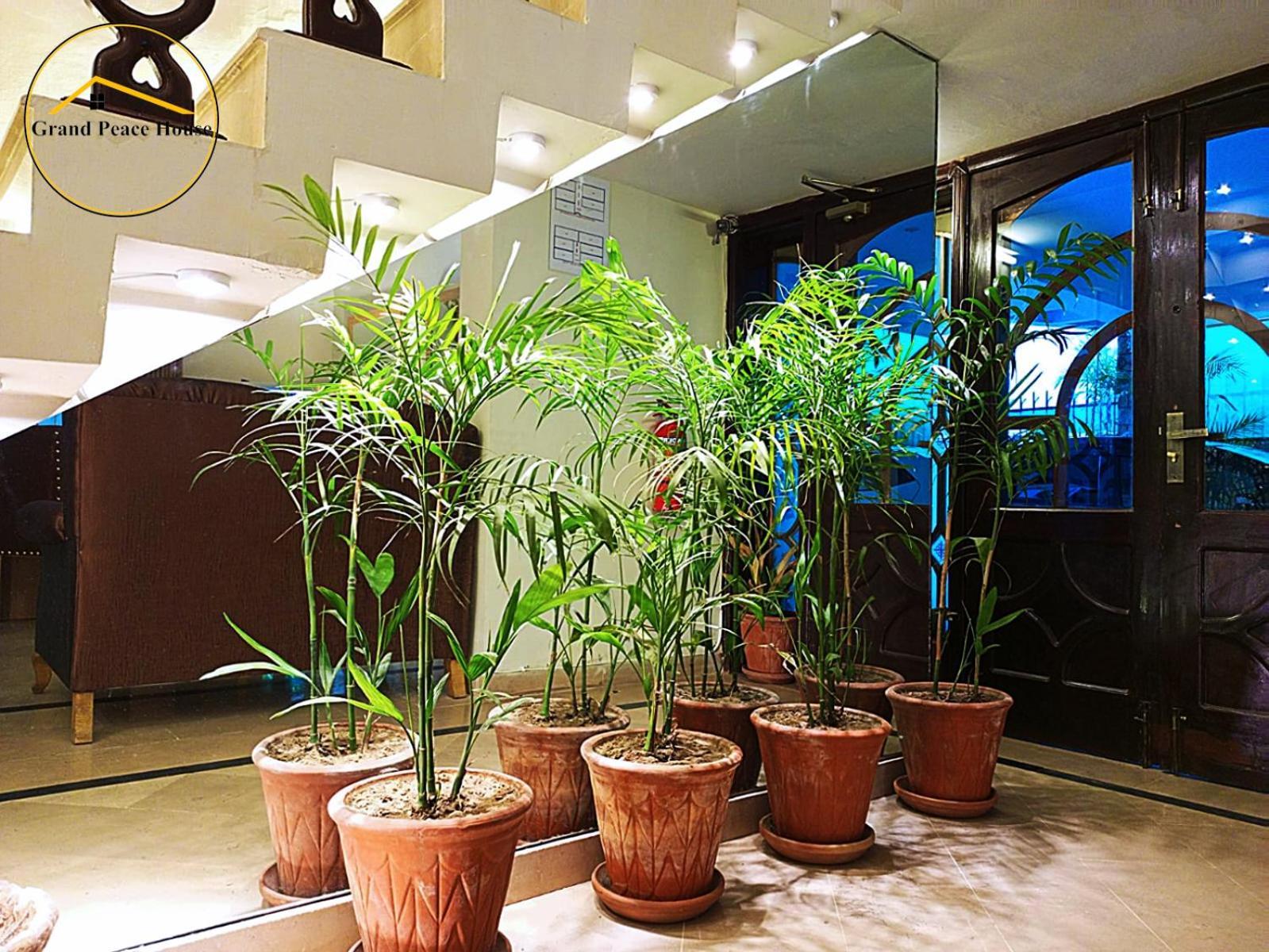 Grand Peace House I Bed & Breakfast Islamabad Bagian luar foto