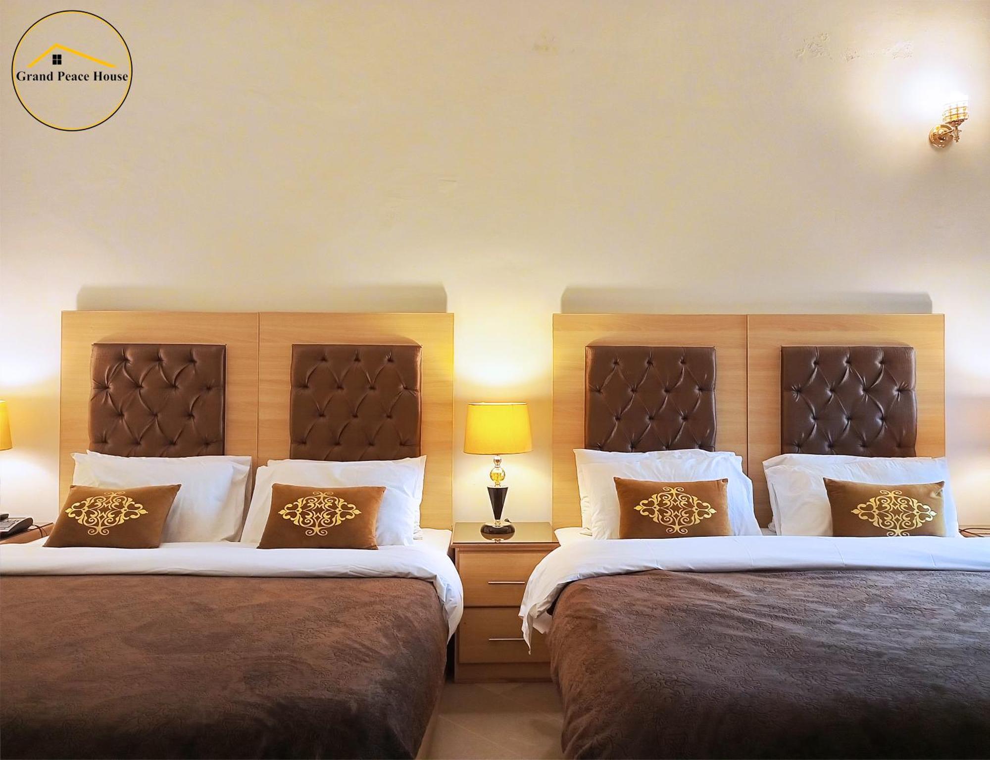 Grand Peace House I Bed & Breakfast Islamabad Bagian luar foto