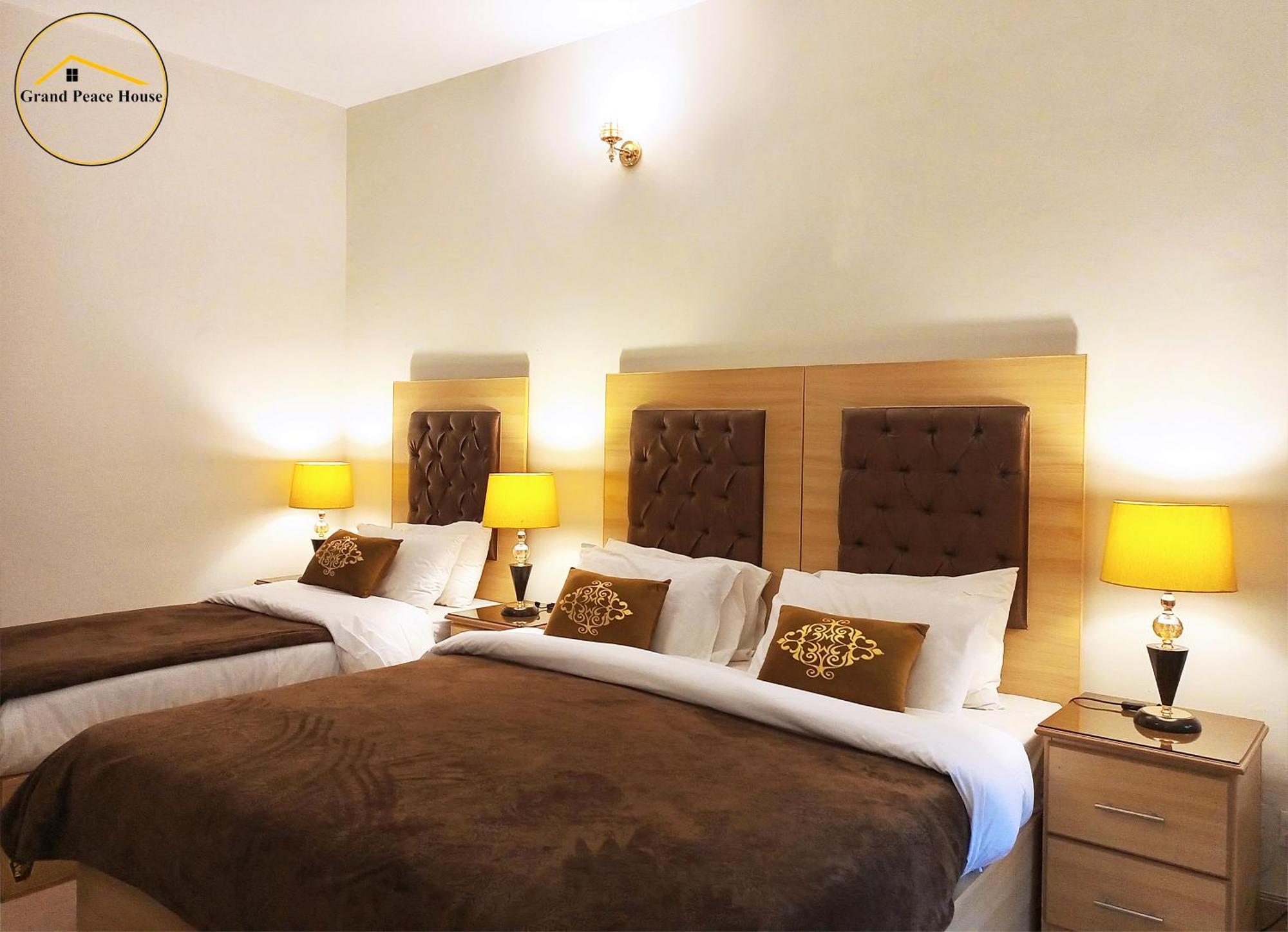 Grand Peace House I Bed & Breakfast Islamabad Bagian luar foto