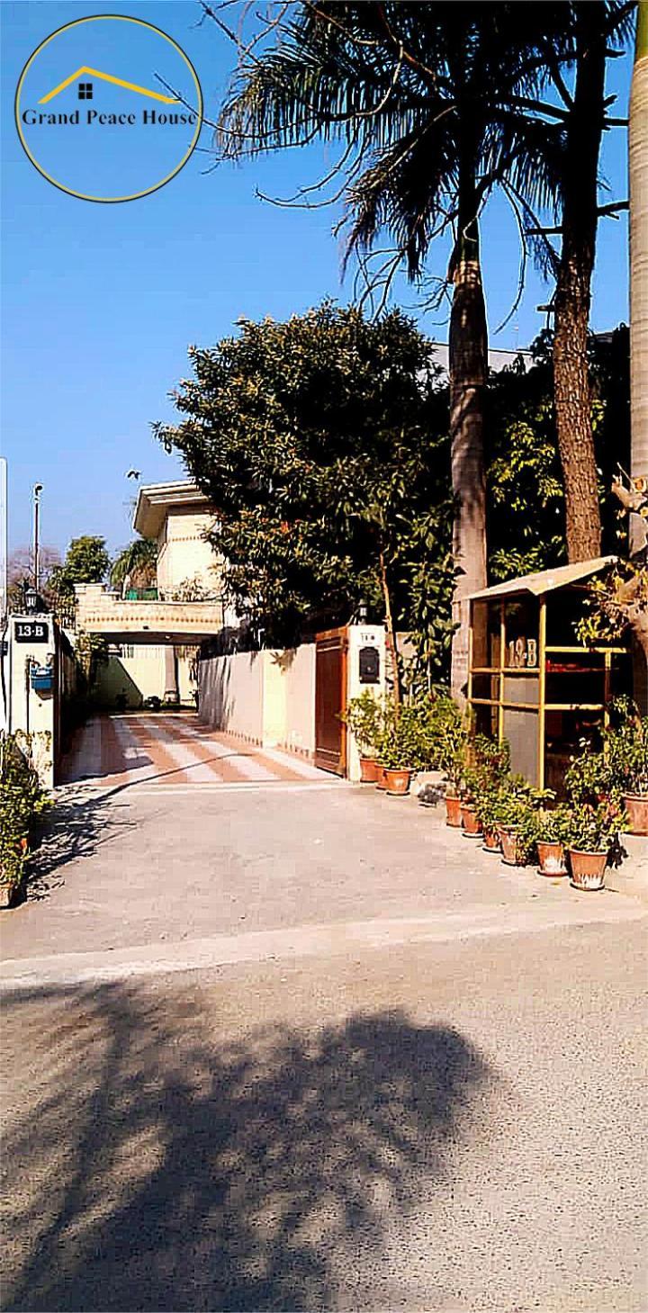 Grand Peace House I Bed & Breakfast Islamabad Bagian luar foto